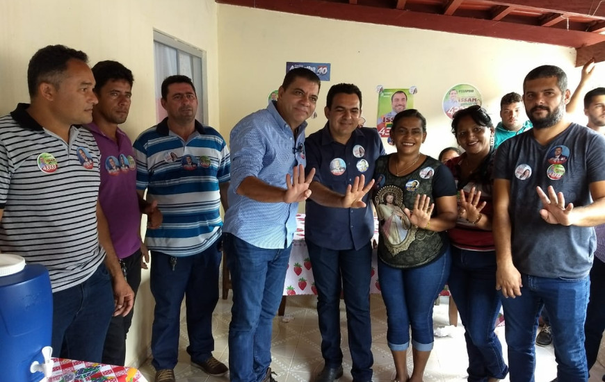 Reunião aconteceu na casa da vereadora do município Solange Ferreira