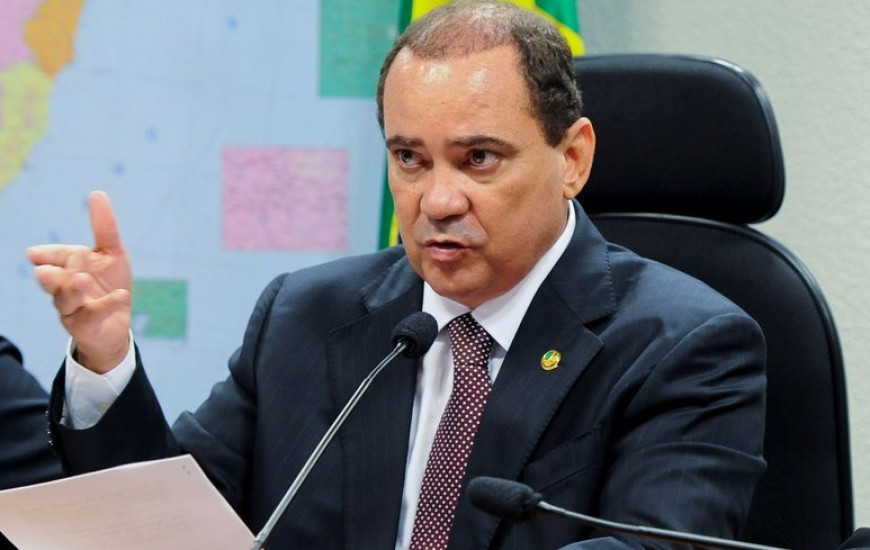 Senador Vicentinho Alves