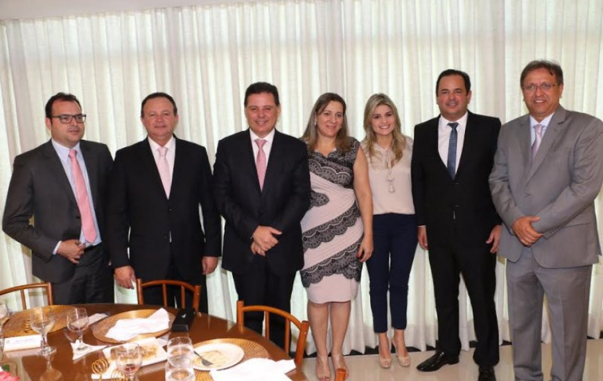 Governadores visitam Roberto Pires