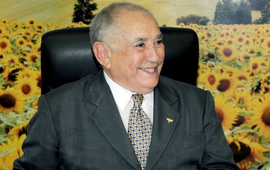 Governador assina contrato em Brasília
