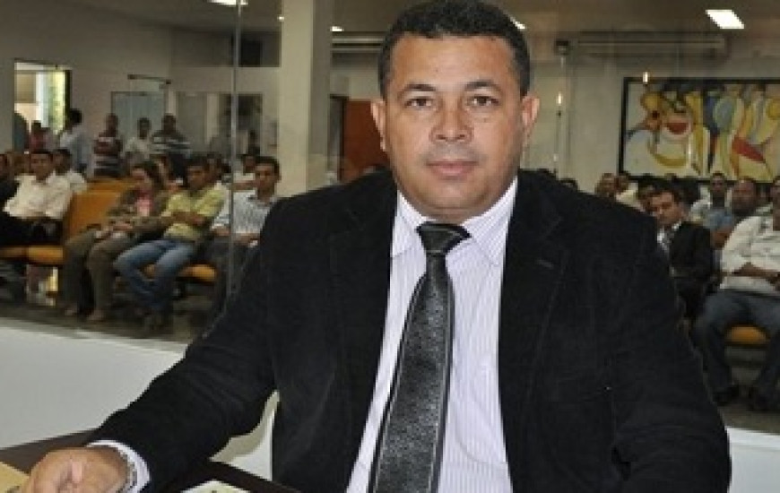 Vereador Folha explica mandado de segurança para receber duodécimo da Câmara