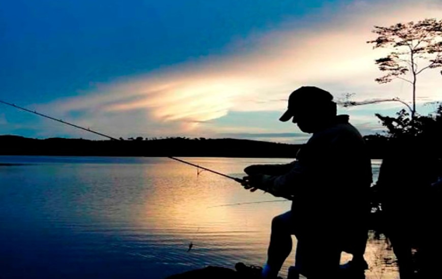 Turista deve tirar carteira de pesca nesta temporada de praias