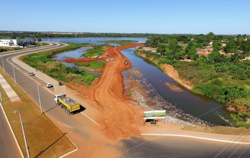 Obras no Complexo Via Lago