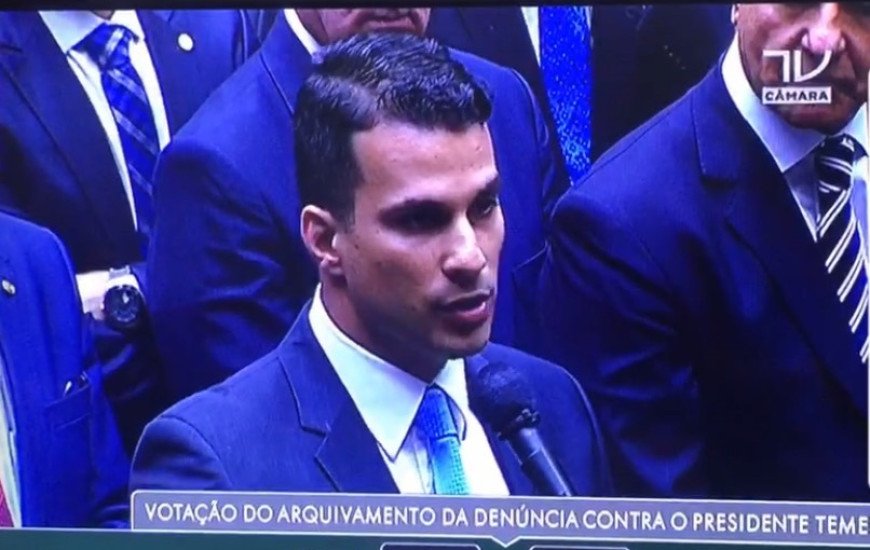 Deputado do Tocantins votou contra arquivamento da denúncia