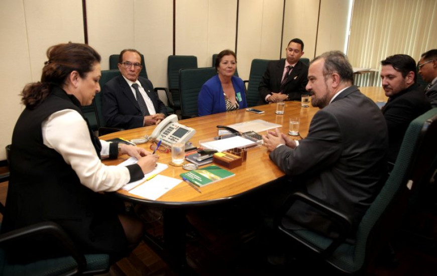 Kátia recebe prefeitos do Pará