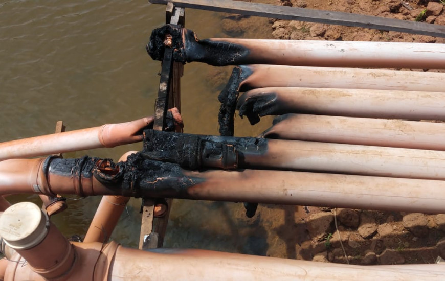 Incêndio danificou seis sifões, equipamento que regula o nível da água 