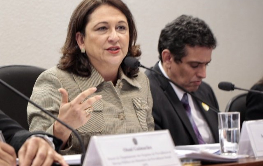 Senadora Kátia Abreu critica Igeprev