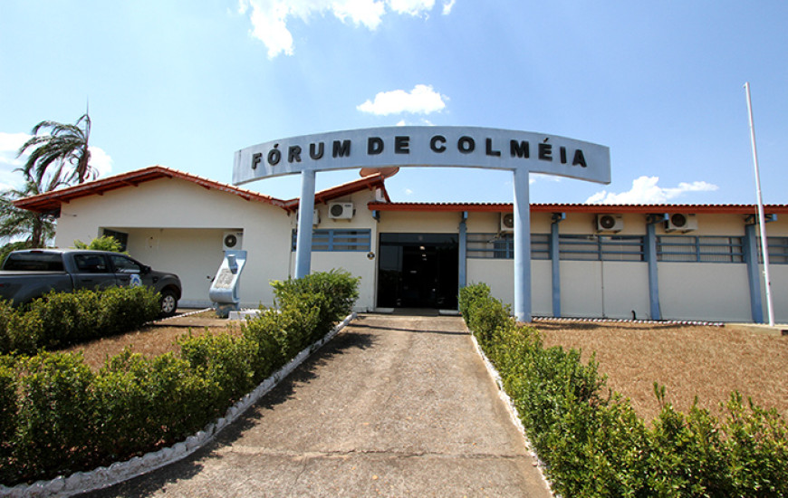 Fórum de Colméia.