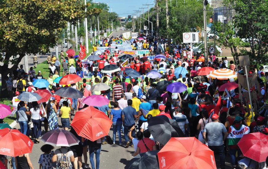Mobilização reúne milhares de pessoas em Palmas