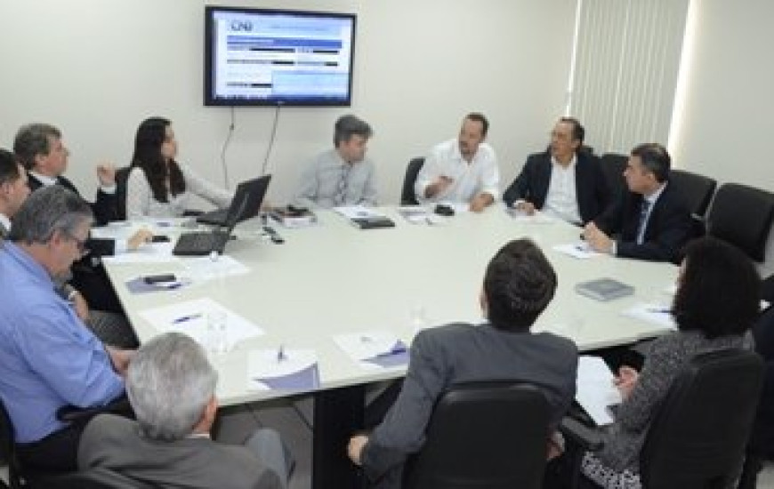 Reunião sobre projeto do CNJ