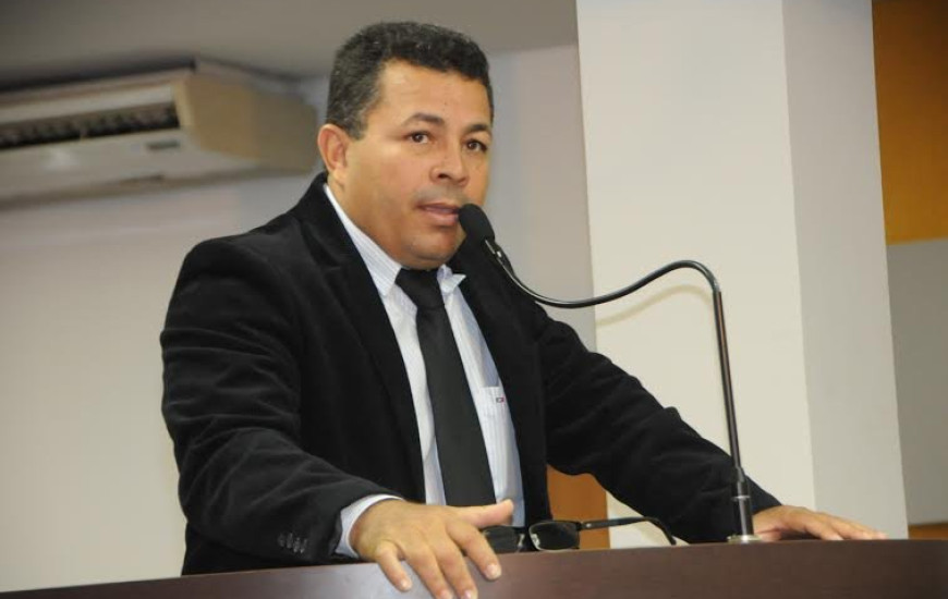 Vereador Folha critica deputados