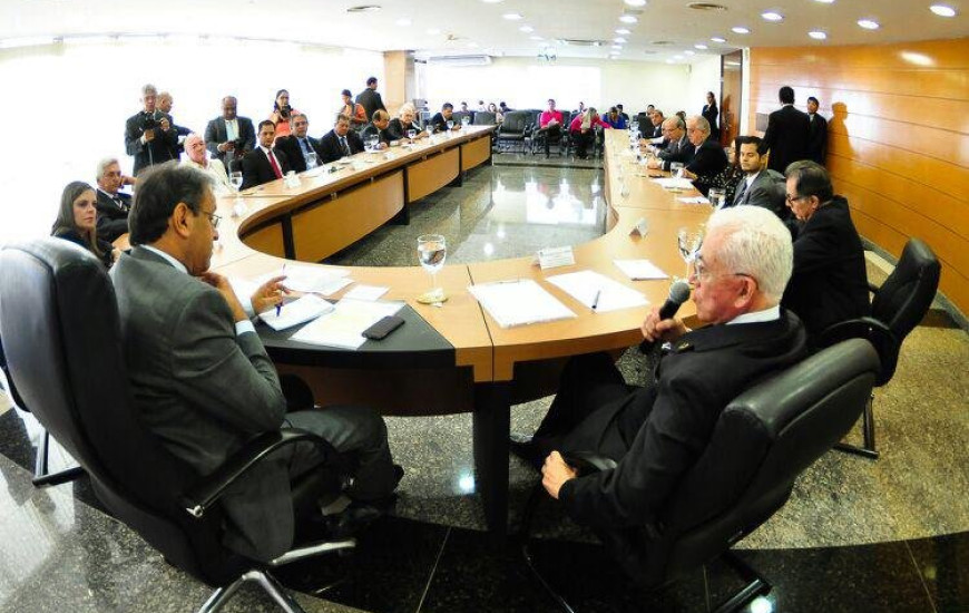 Ministro e governador se reúnem em Palmas