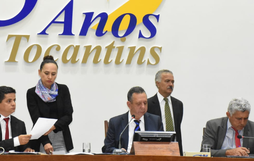 Mensagem do governador Mauro Carlesse foi lida na sessão