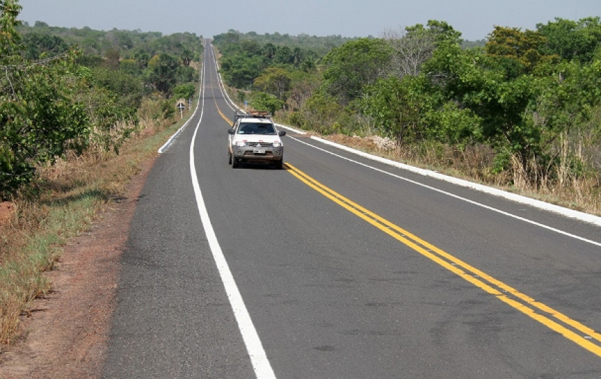 Governador entrega trechos rodoviários