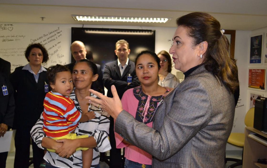 Senadora elogiou tratamento às crianças na Santa Casa