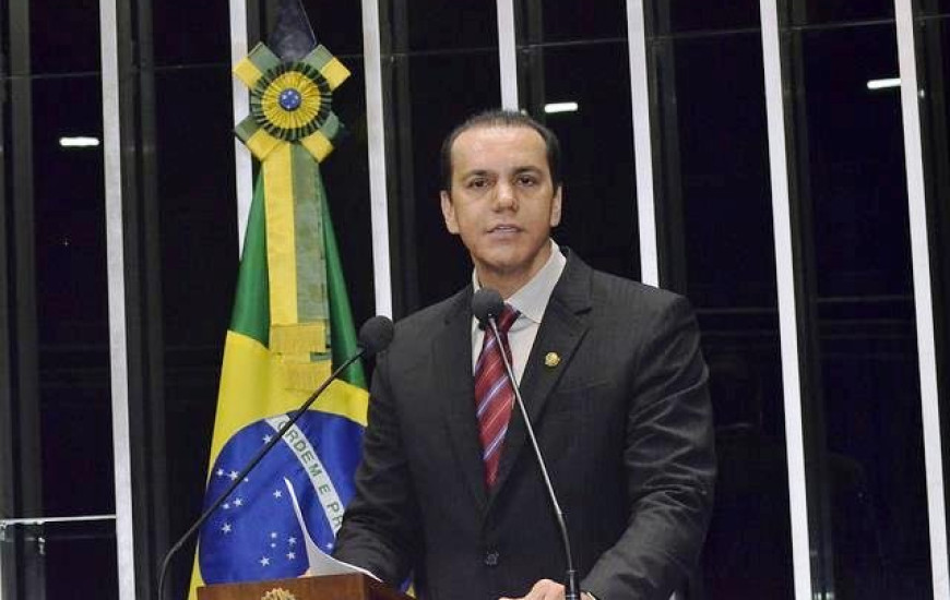 Senador Ataídes Oliveira (PROS)