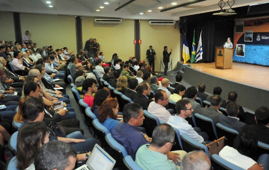 Vice participa de evento que reuniu dezenas no Palácio Araguaia 