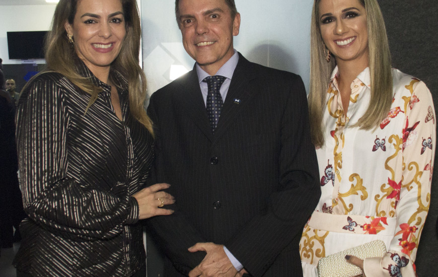 Vice-prefeita, presidente do CRA e esposa