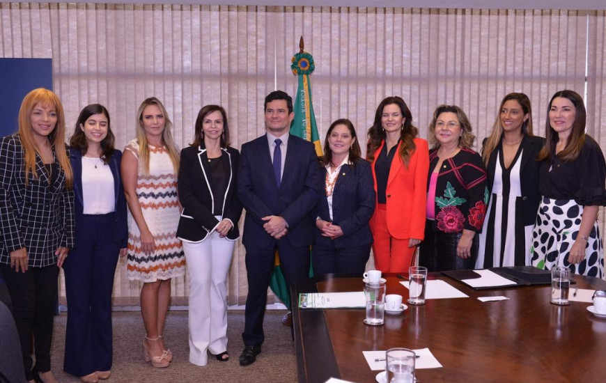 Bancada feminina em encontro com ministro Sérgio Moro