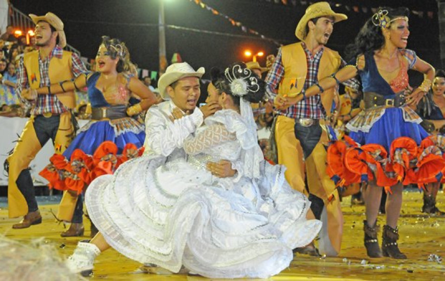 Quadrilhas iniciam preparação para festas juninas