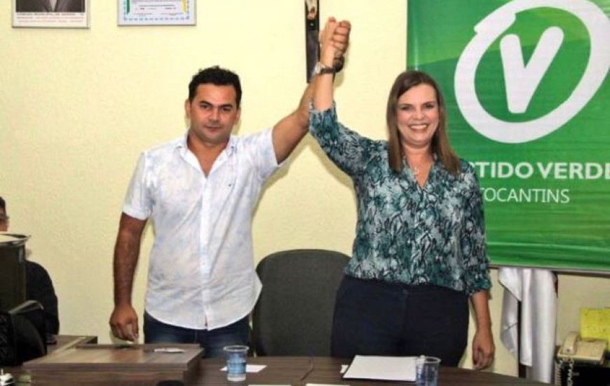 Cláudia Lelis e o prefeito Moacir de Oliveira Lopes