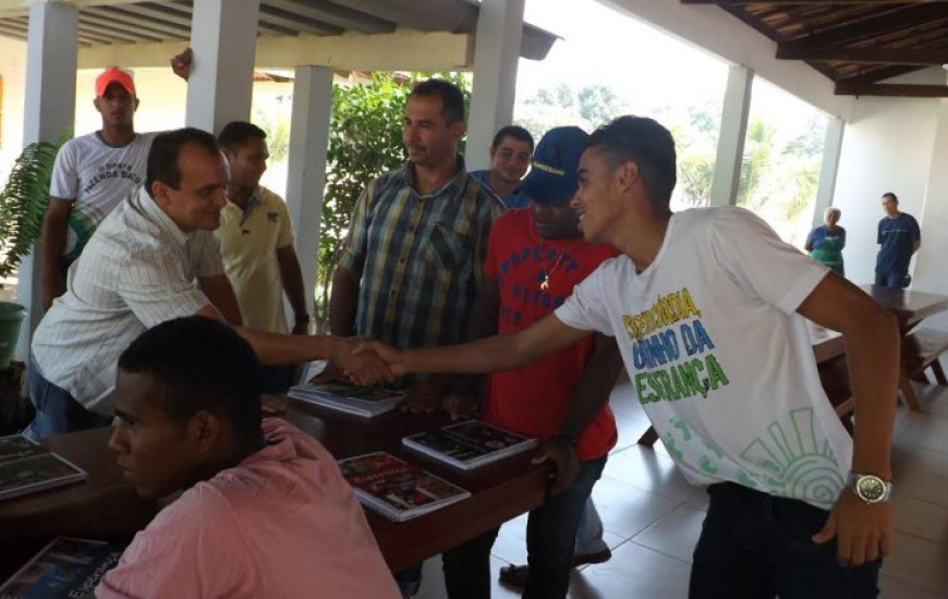 Joaquim Maia visita Fazenda da Esperança