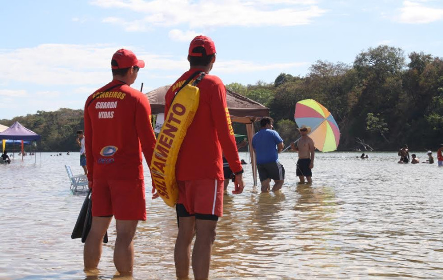 Bombeiros alertam para perigos durante temporada de praias