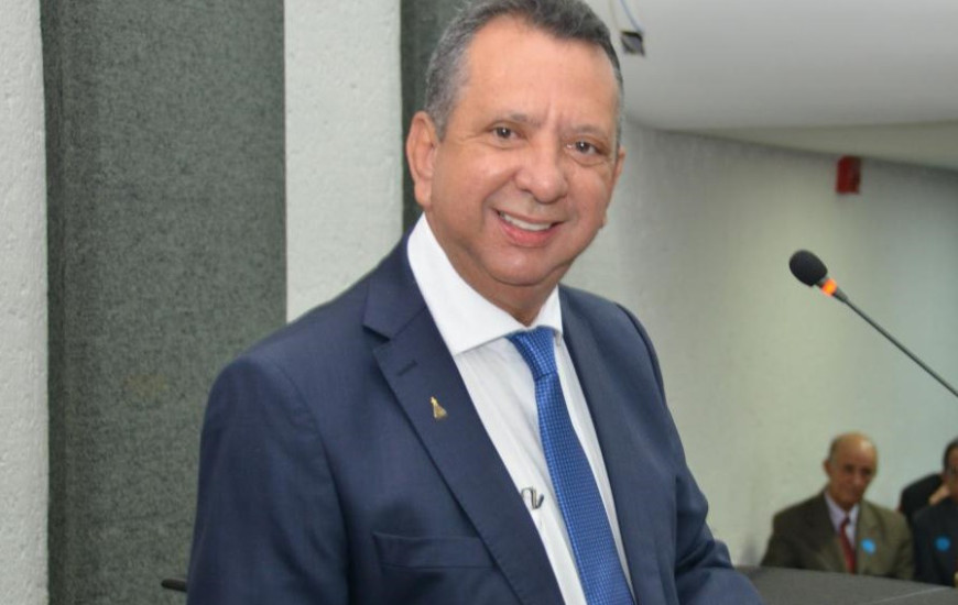 Antônio Andrade é o novo presidente da Assembleia