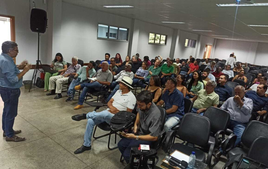 Economista Francisco Viana participou do evento