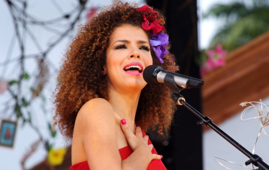 Vanessa da Mata faz show no domingo