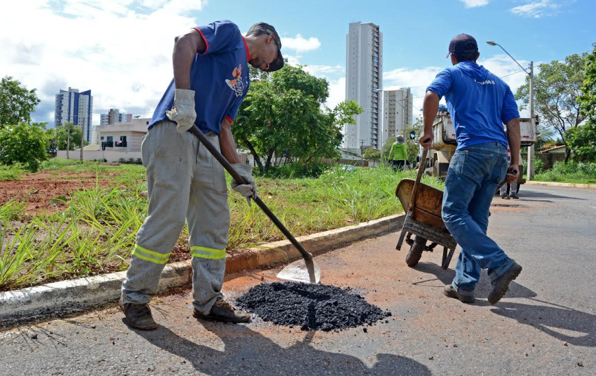 Operação Tapa Buracos é realizada na Capital