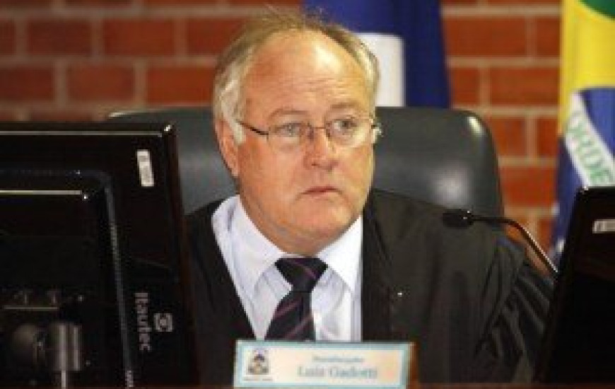 Gadotti: longos anos de TJ e muita influência