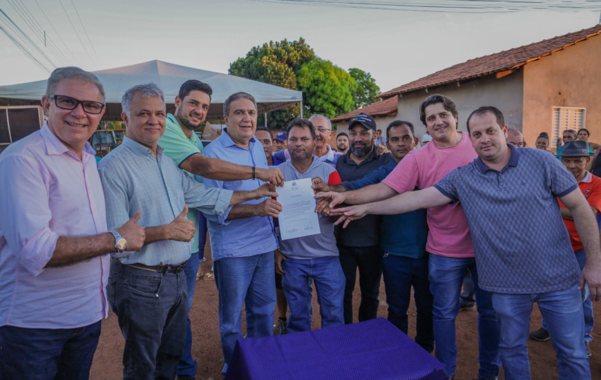 Pavimentação asfáltica no Jardim Medeiros