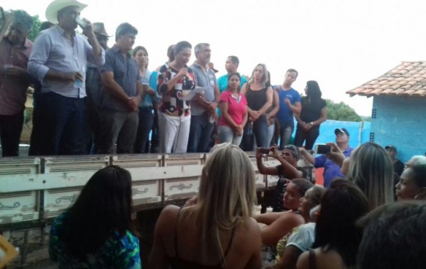 Senadora Kátia Abreu defende piso a professores