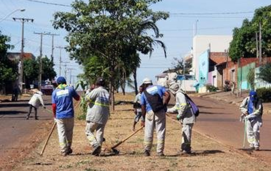 Mutirão no Aureny