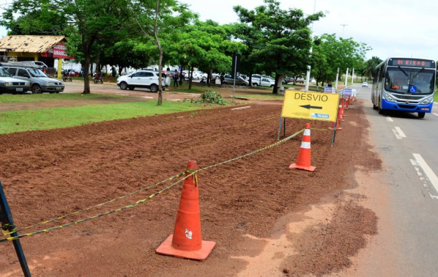 Seinsp recupera asfalto próximo a paradas