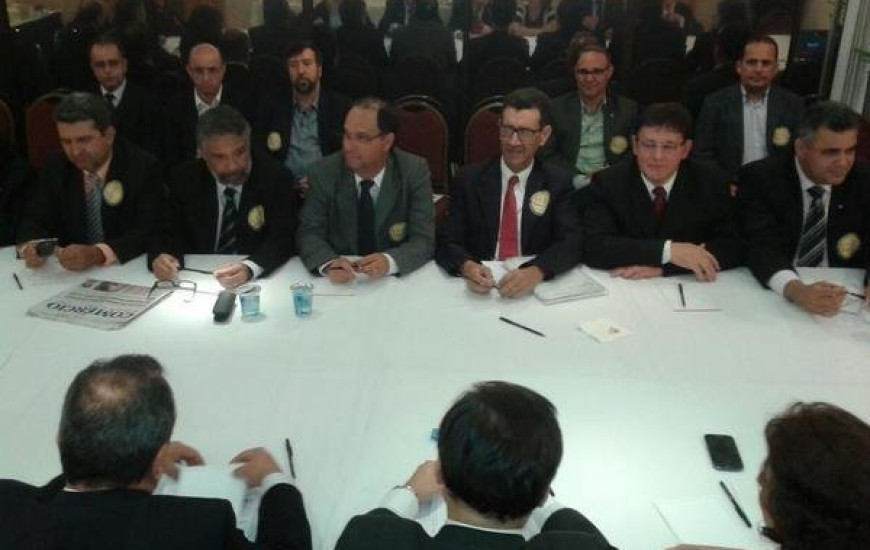 Assembleia na 2ª vai deliberar sobre greve