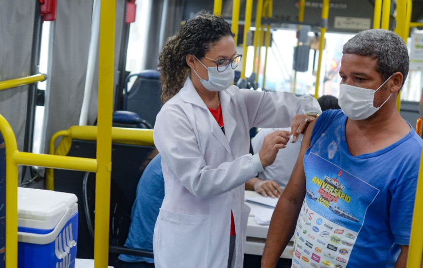 Equipe de vacinadores estiveram na Estação Xerente