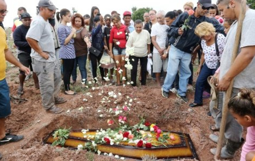 É a terceira morte na favela em duas semanas