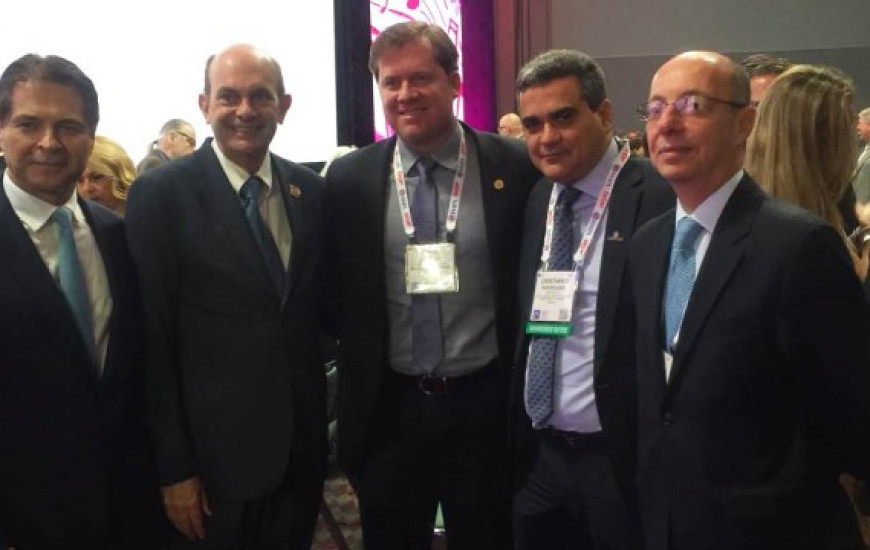 Prefeito está em evento nos EUA