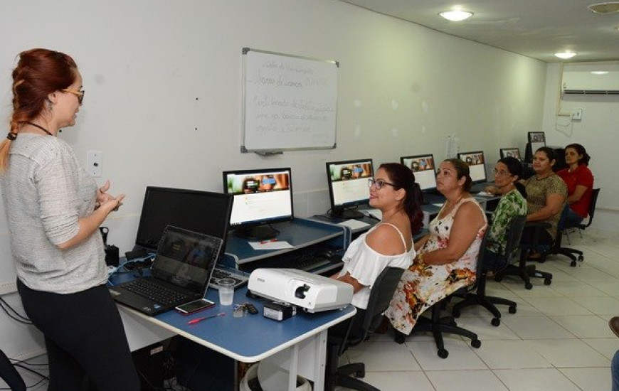 Técnicos são treinados para teleatendimento