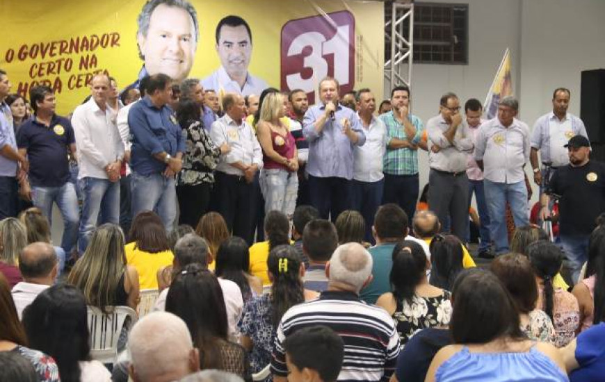 Carlesse conversa com a comunidade de Porto Nacional 
