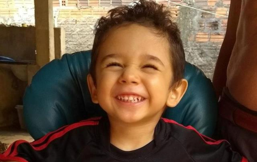 Menino João Guilherme 