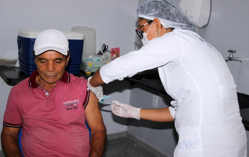 Vacinação noturna contra a influenza