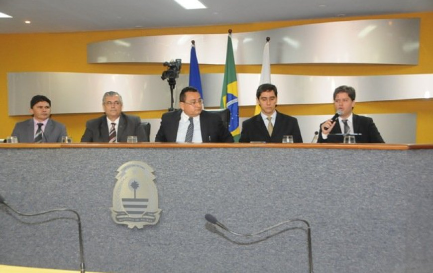 Audiência pública discute preço do combustível