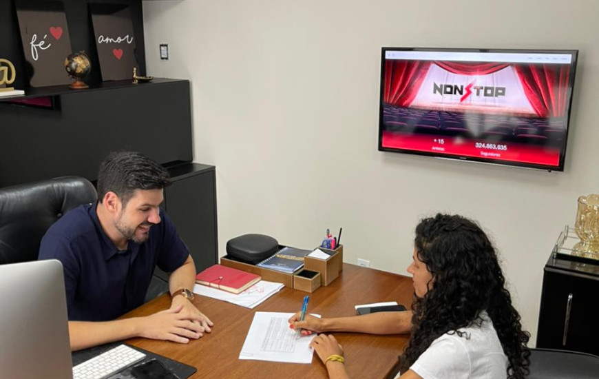 Alessandra Araújo com o empresário e sócio da Non Stop, Alex Monteiro