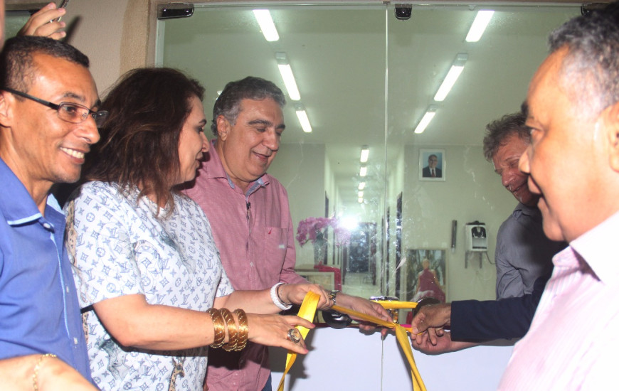 Prefeito e autoridades inauguram Clínica