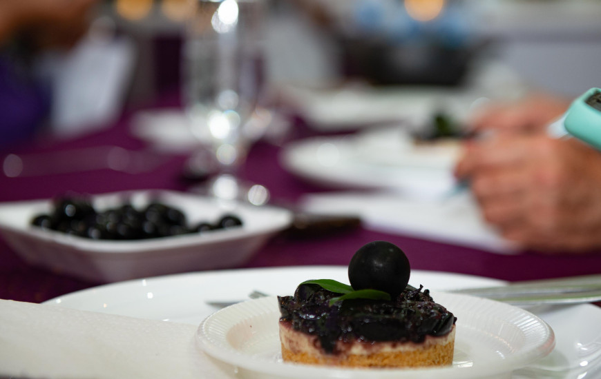 Festa comercizaliza pratos tendo como ingrediente principal, a jabuticaba