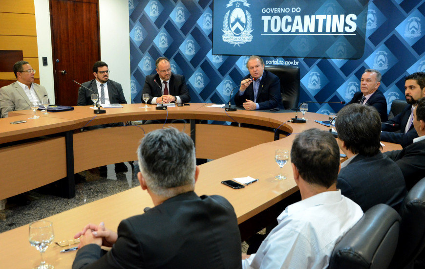 Governo apresenta reforma ao empresariado do Estado