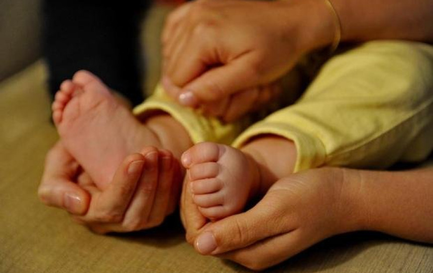 Casal homoafetivo tem trigêmeos